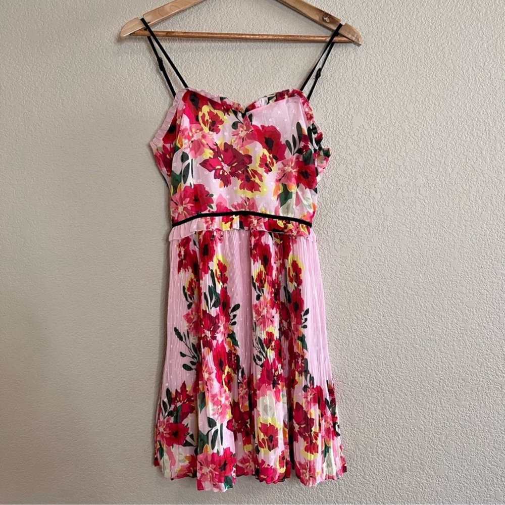 Foxiedox Pleated Floral Mami Dress Pink Sweetheart Size Medium